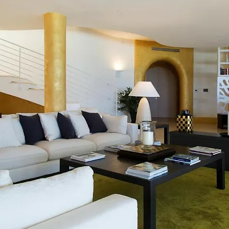 Hébergement de vacances In With 7 Bedrooms