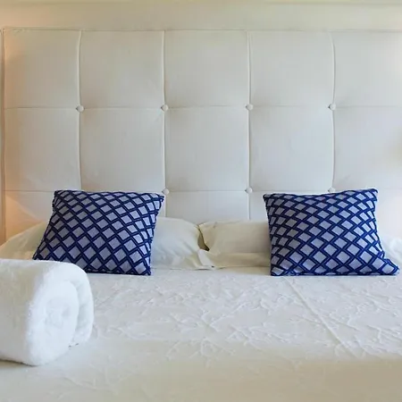 Hébergement de vacances In With 7 Bedrooms