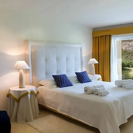 In With 7 Bedrooms Hébergement de vacances